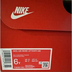 Nike shoes 6Y unisex